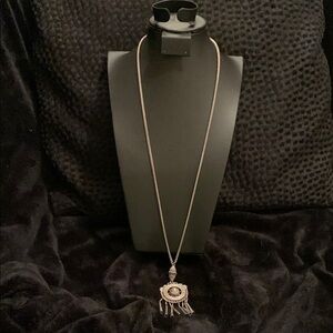 Elegant Silver Pendant Necklace